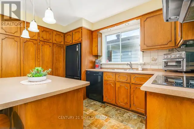 100 14TH STREET W Cornwall, Ontario in Houses for Sale in Cornwall - Image 8