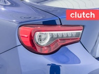 Folding Rear Seats, Climate Control, Speed-Sensitive Volume and more! Clutch is the largest online u... (image 9)