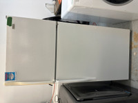 1222-Réfrigérateur blanc whirlpool congélateur en haut top freez