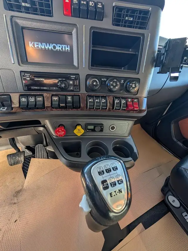 2022 KENWORTH T880 in Heavy Trucks in Moose Jaw - Image 20
