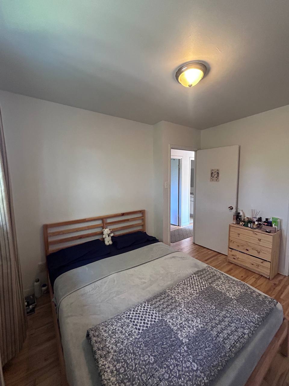 5 1/2 à Ste-Foy rue Namur *Piscine intérieure* pour 1er Nov. 4