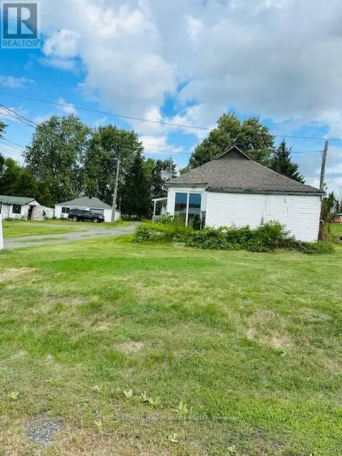 18787 COUNTY RD 2 ROAD South Glengarry, Ontario in Houses for Sale in Cornwall - Image 8