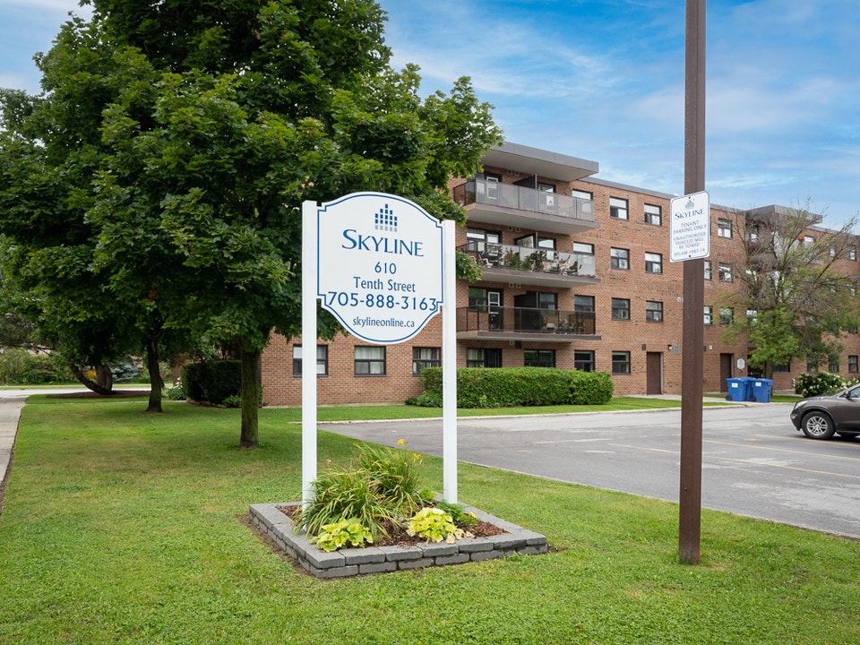 Applewood Apartments - 2 Bedroom, 1 Bath Apartment for Rent - Co 2