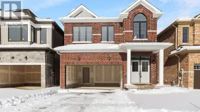 8 VALLEYBROOK ROAD Barrie, Ontario