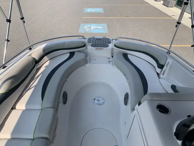 2023 Legend Vibe D19 Deck Boat in Powerboats & Motorboats in Sudbury - Image 27