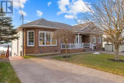 Welcome to 70 Gourok - where elegance meets quality. This lovely 4 bdr executive bungalow offers ove...