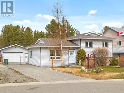 Charming 3-Bedroom Home backing onto Greenspace! Welcome to this beautifully maintained and truly un...