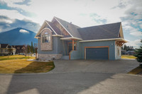 13 - 640 UPPER LAKEVIEW ROAD Invermere, British Columbia