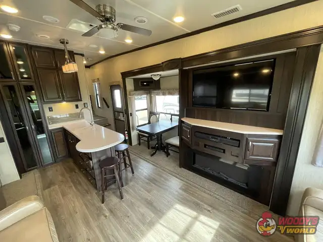 2018 PALOMINO RV COLUMBUS 298RL in Travel Trailers & Campers in Edmonton - Image 17