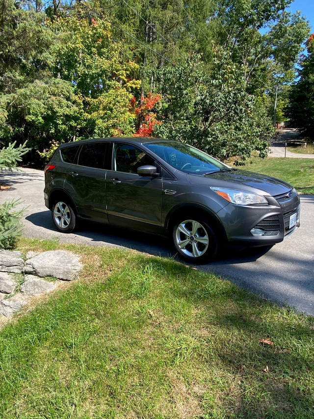 2013 FORD ESCAPE SE in Cars & Trucks in Barrie