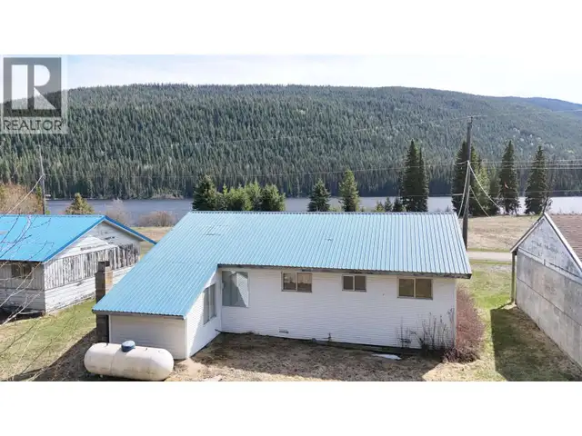 629 A ROAD Canim Lake, British Columbia in Houses for Sale in 100 Mile House - Image 17