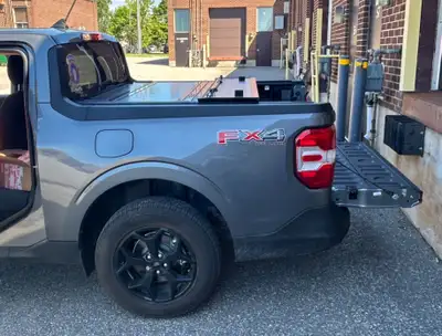 Cheetah Pro FB Series truck bed covers for all Pickup trucks. Dodge Ram 5.7FT , 6.4ft Ram box withou...