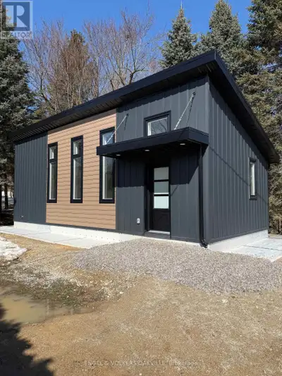 Absolutely Fabulous Elora Private Retreat. Truly one of a kind brand new custom built compact home o...