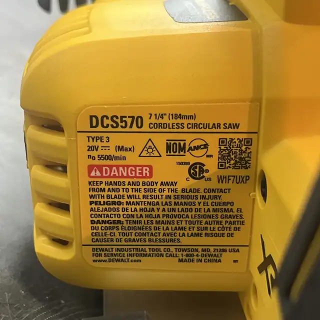 Dewalt DCS570 71/4" Cordless Circular Saw in Power Tools in Mississauga / Peel Region - Image 5
