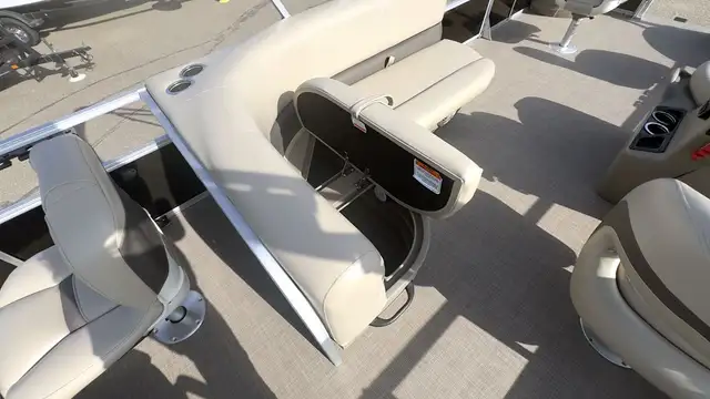 2021 Sun Tracker Bass Buggy 18 DLX Merc 40 4Stroke Command Thrus in Powerboats & Motorboats in Prince Albert - Image 14