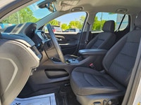Command the road and secure incredible value with this low-mileage 2024 GMC TERRAIN SLE AWD, clockin... (image 7)