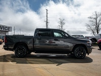 Welcome to Barrie Dodge Chrysler Jeep. 3.6L V-6 engine for powerful performance - 4x4 drivetrain for... (image 8)