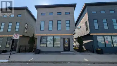 DOWNTOWN COMMERCIAL PROPERTY WITH LIVING QUARTERS. Main level is ideal for your store front office,...