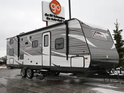 The 2017 Coleman 262BH is a family-friendly bunkhouse travel trailer designed for maximizing sleepin...