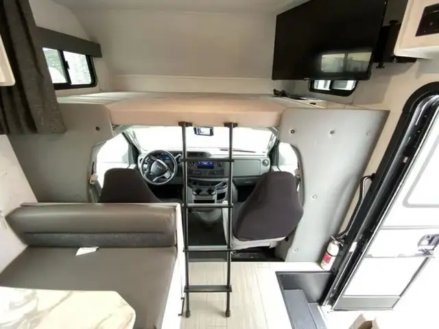 2023 EAST TO WEST Entrada 2200S in RVs & Motorhomes in Bedford - Image 42