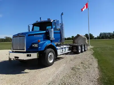 600 HP DETROIT DD16, 18 SPD EATON FULLER TRANSMISSION 22.5" TIRES, ALUMINUM WHEELS, 6X6 DIFF LOCKS,...