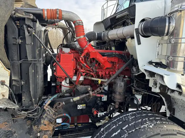 2009 KENWORTH C500 in Heavy Trucks in Saskatoon - Image 11