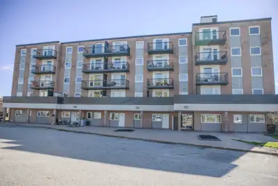 Welcome to Trout Lake Place in North Bay! Trout Lake Place is located on the northeast side of North...
