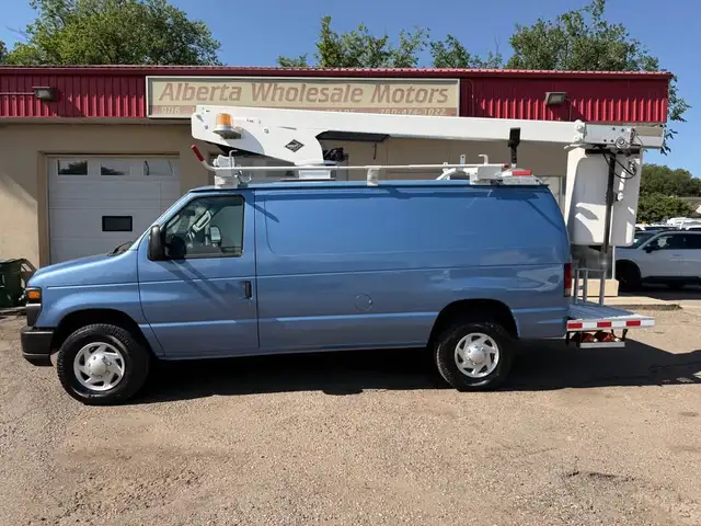 2011 FORD E350 BUCKET VAN WE HAVE 4 IN STOCK 102,800 LOW KMS 