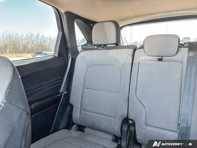 2021 Ford Escape SE | AWD | HEATED SEATS & STEERING | CARPLAY in Cars & Trucks in Edmonton - Image 14
