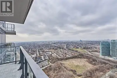 Bright & Spacious 1 Bedroom + Den with Exceptional Lake & City Views Available October 1, 2026 | $2,...