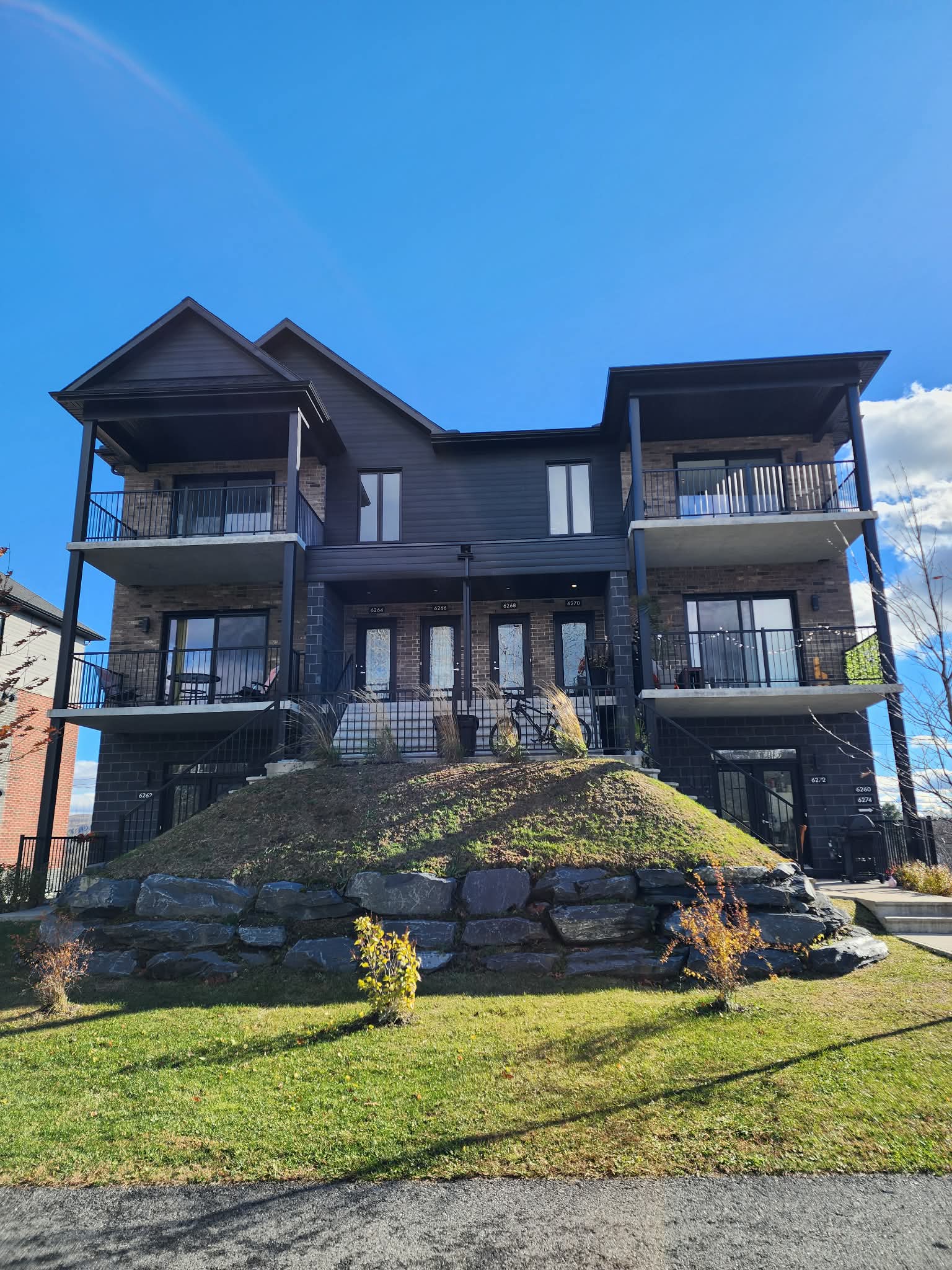 5 1/2 - Style condo à Rock-Forest — photo 1