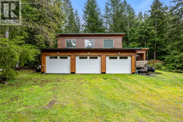 1590 Carrington Bay Rd Whaletown, British Columbia in Houses for Sale in Campbell River - Image 32
