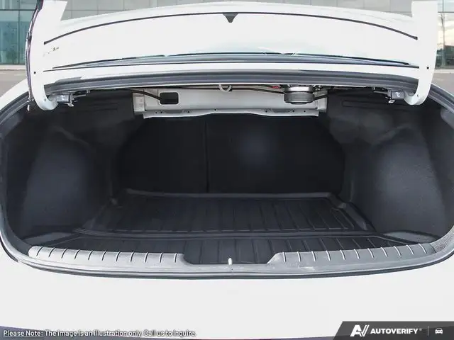 2026 Hyundai Elantra Hybrid Luxury in Cars & Trucks in Mississauga / Peel Region - Image 7