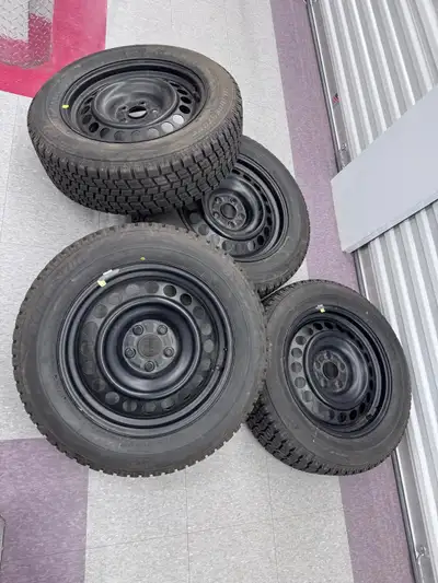 225/60/17 5x114.3 for the following cars Subaru legacy, outback, forester, Toyota Sienna, rav4, Coro...