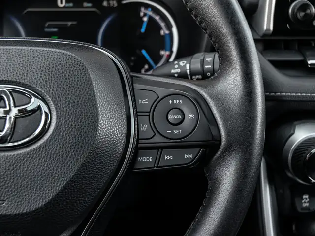 2020 Toyota RAV4 LIMITED|HYBRID|AWD|NAV|ROOF|LEATHER|BACKUP|CLEA in Cars & Trucks in City of Toronto - Image 17