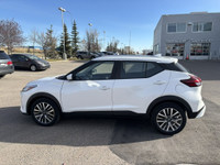 2022 NISSAN KICKS SV - FRONT WHEEL DRIVE - ONE OWNER - NO ACCIDENTS FEATURES INCLUDE - - Cloth Inter... (image 8)