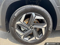 Seamlessly blend eco-consciousness with sophisticated design in this 2023 Hyundai Tucson Hybrid Luxu... (image 8)