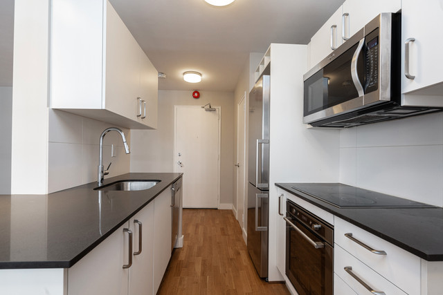 Renovated one bedroom, King and Jameson - ID 2642 in Long Term Rentals in City of Toronto - Image 2