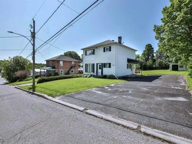 183 Rue Montcalm Maniwaki, Quebec62864749448705123