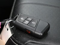 SUNROOF, LEATHERETTE, BLIND SPOT MONITORING,LANE DEPARTURE WARNING Engine: 4 Cylinder Engine 2.0L L/... (image 4)