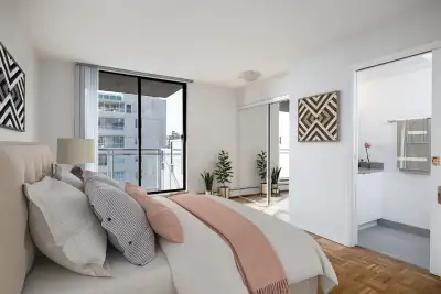 Standing in the elegant community of Ambleside in West Vancouver, Hollyburn Plaza offers two bedroom...