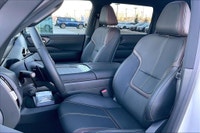 Heated Leather Seats,panoramic Moonroof,power Liftgate,power Front Seats,12.3 Touchscreen Display,ho... (image 8)