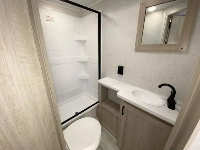 2026 EAST TO WEST Della Terra LE 170BHXLE in Travel Trailers & Campers in Bedford - Image 20