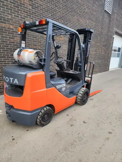 Keywords: used forklift, forklift, propane forklift, 3-stage mast, 6,500 lbs capacity, side shift, u...