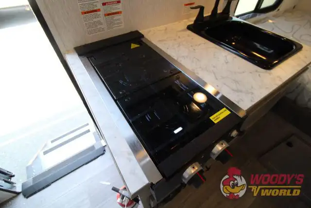 2027 SUNSET PARK RV SUNRAY 149 in Travel Trailers & Campers in Abbotsford - Image 20