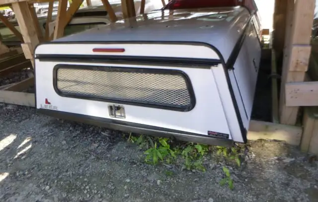 2014 - 2018 Chevrolet Silverado or GMC Sierra 6'6 White Leer in Other Parts & Accessories in Kitchener / Waterloo - Image 2