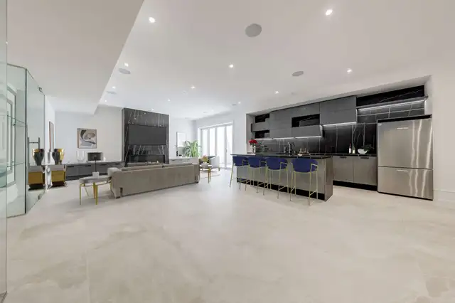 Your Perfect Home Awaits! 1-5 Bedroom Homes for Rent in Short Term Rentals in Mississauga / Peel Region - Image 3