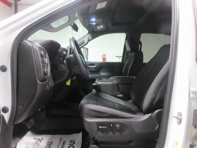 2020 Chevrolet 2500HD Crew Cab 4X4 ON SALE $41900 in Cars & Trucks in Edmonton - Image 4