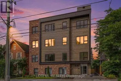 ONE MONTH FREE! This beautiful 2 bedroom suite is located in a new, modern low-rise building and fea...