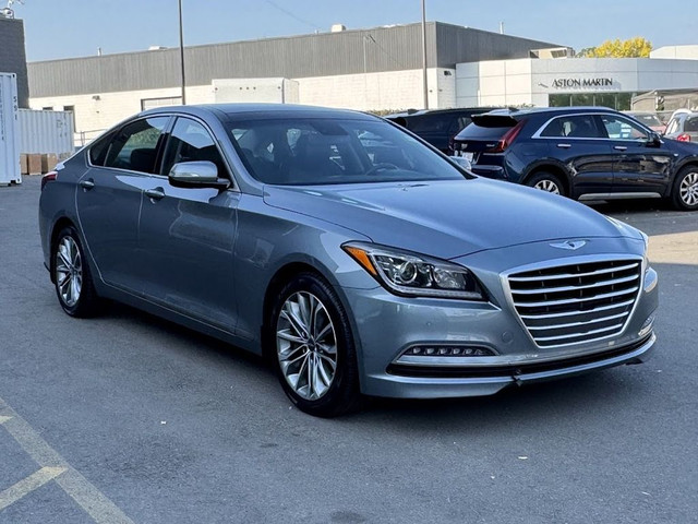 2016 Hyundai Genesis LUXURY w/ AWD / PANORAMIC ROOF in Cars & Trucks in Calgary - Image 2
